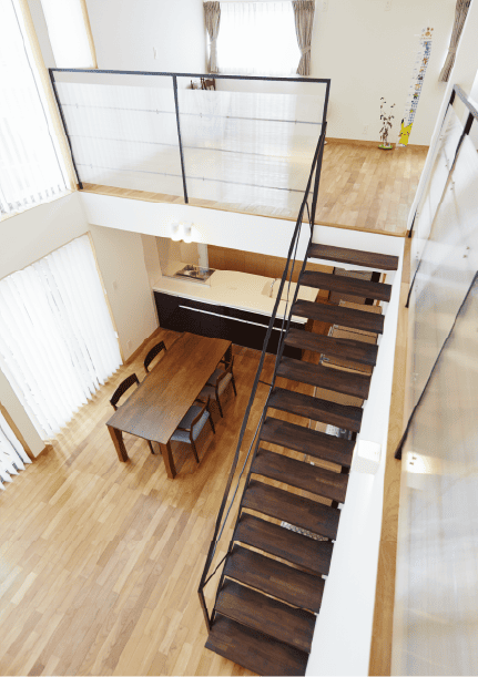 ダイナミックな吹き抜け